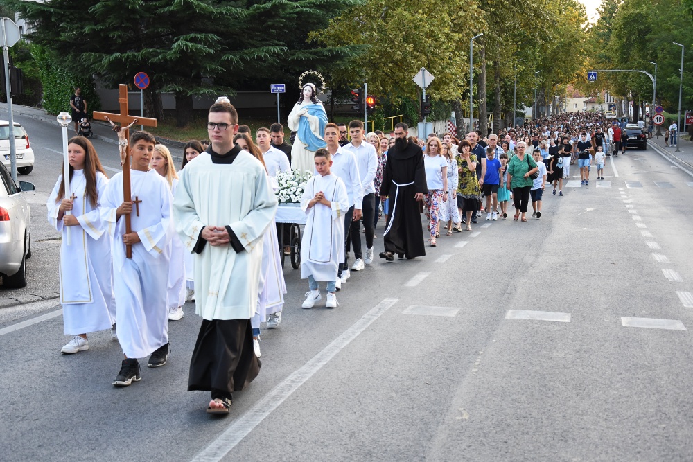 Procesija s kipom Blažene Djevice Marije održana u Čitluku Općina Čitluk